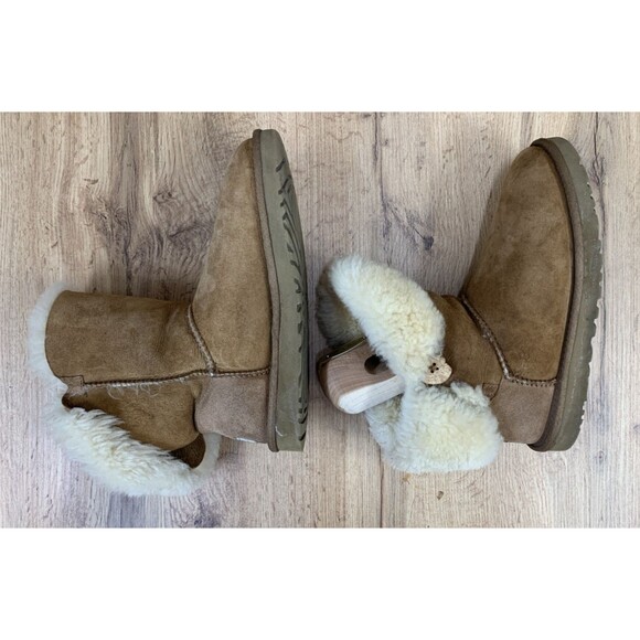 UGG Australia Bailey Winter Boots Pull On Button 5803 Brown Women Size 8 M - Picture 11 of 16